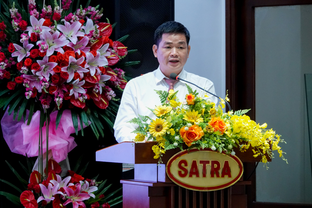 Đ/c Lâm Quốc Thanh, Phó Bí thư Đảng ủy - Tổng Giám đốc Tổng Công ty trình bày báo cáo sơ kết giữa nhiệm kỳ