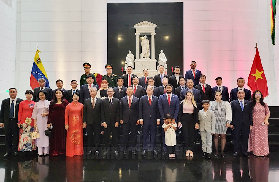 Tin Đảng Ủy - Đảng bộ Satra