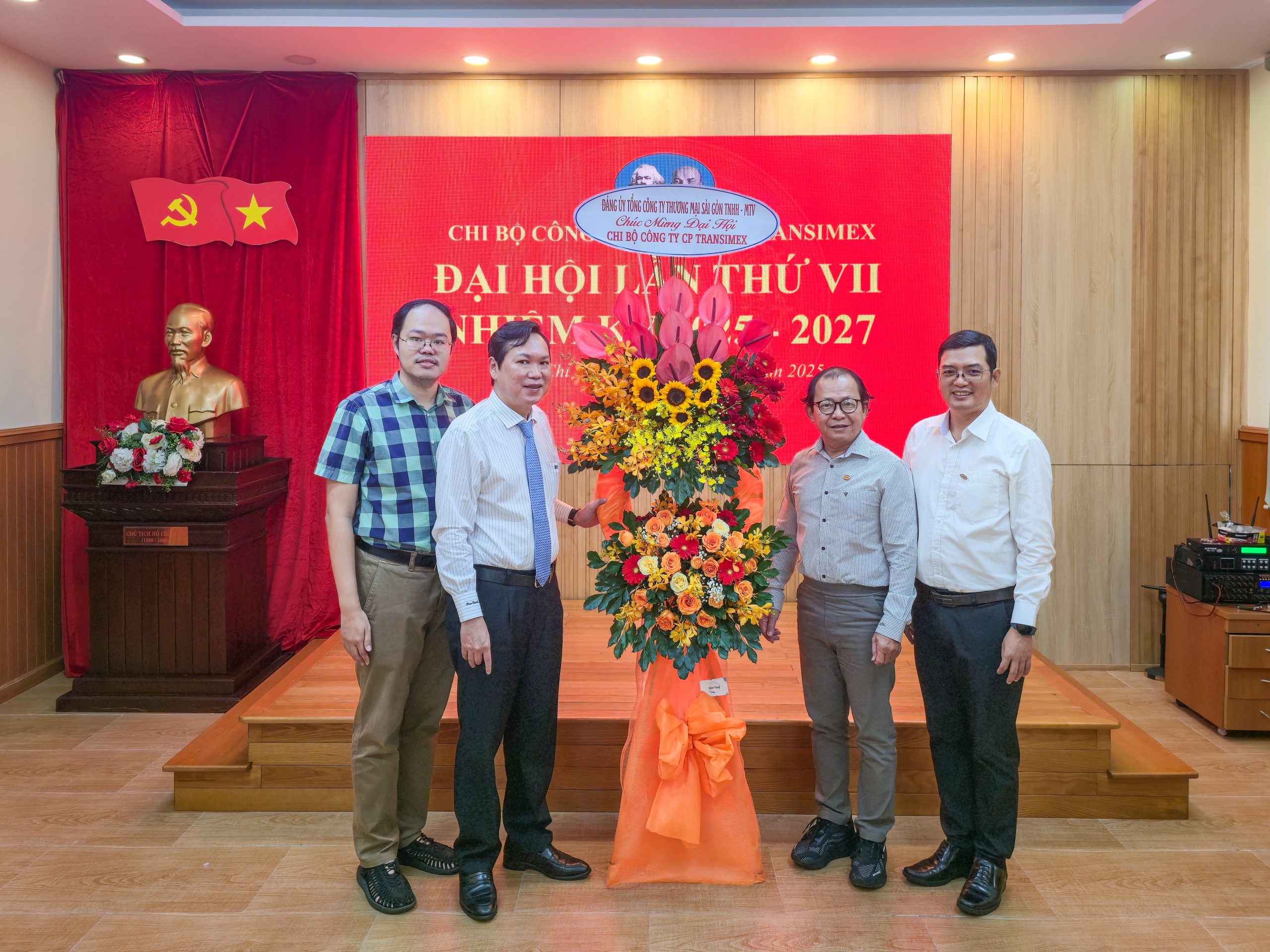 SATRA TỔ CHỨC HỘI THI NẤU ĂN Ý NGHĨA: "30 NĂM ĐỒNG HÀNH – GẮN KẾT BỮA CƠM VIỆT" - Đảng bộ Satra