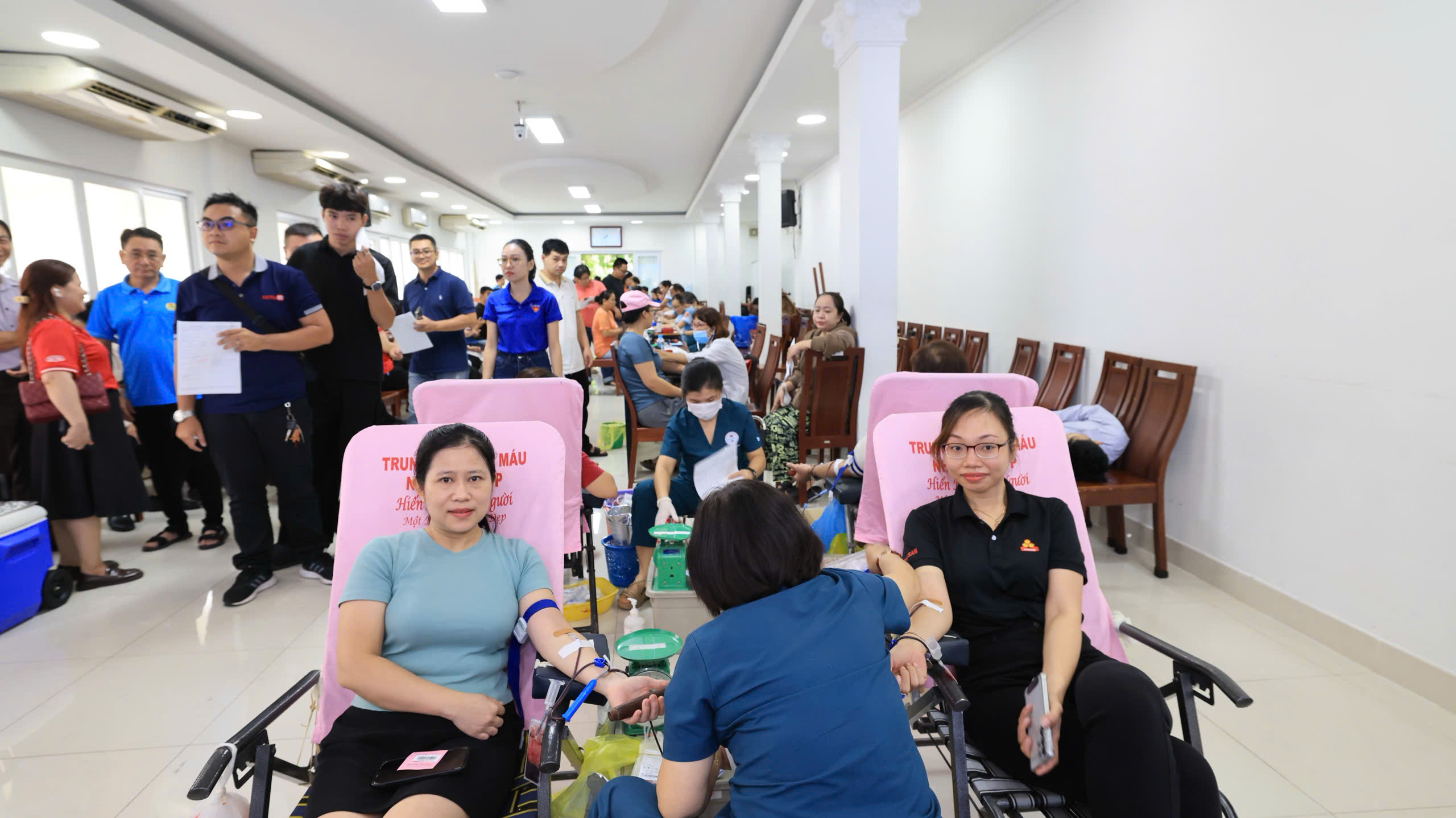 Xu hướng và chính sách kiềm chế lạm phát sang kiểm soát lạm phat1 - Đảng bộ Satra