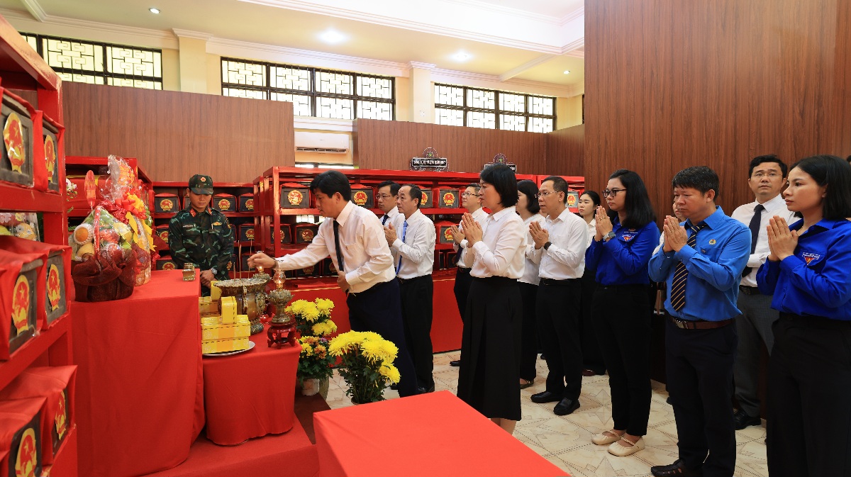 Trang chủ - Đảng bộ Satra