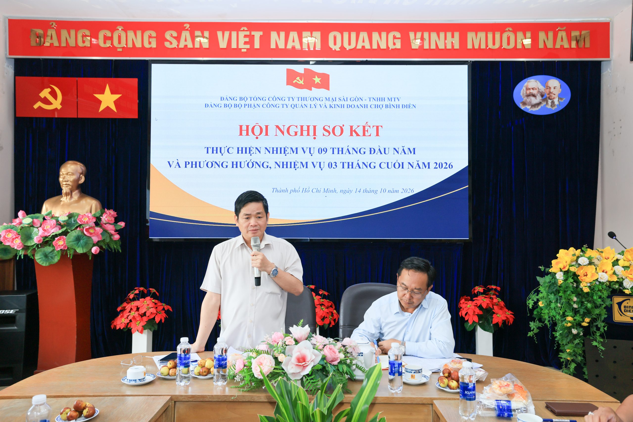 Tổng quan tình hình kinh tế và thế giới 8 tháng đầu năm 2015 - Đảng bộ Satra